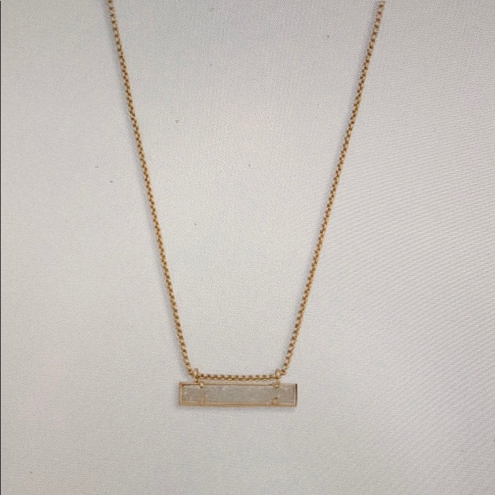 Leanor Bar Pendant Necklace in Iridescent Drusy